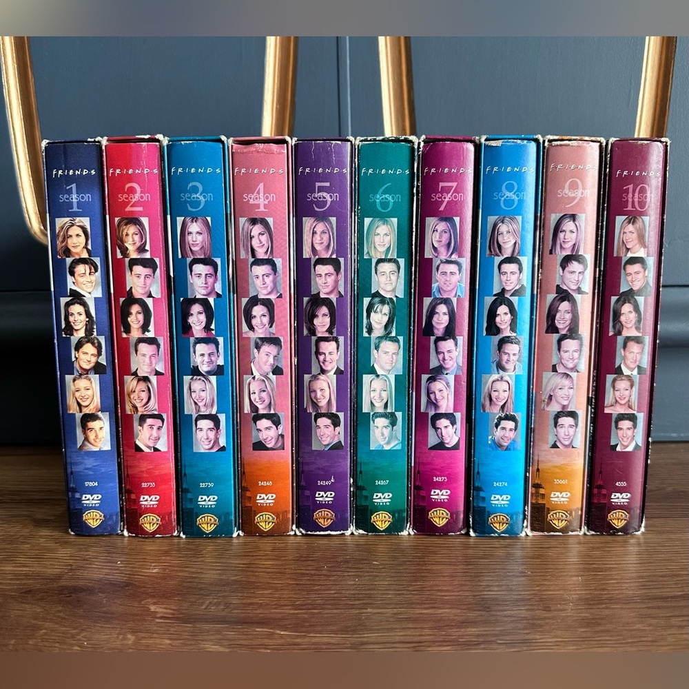 F•R•I•E•N•D•S Complete 10 Season DVD Set 📀 with “footage you’ve never seen” - Picture 2 of 3